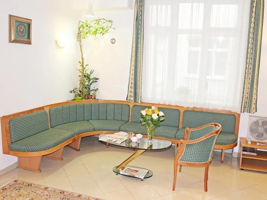 Hotel Schani Salon Wien 4*,
