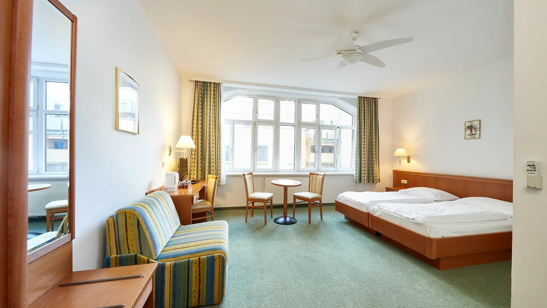 Hotel Schani Salon Vienna